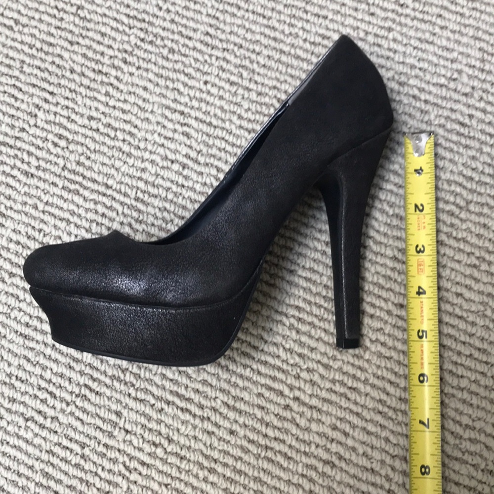 Jennifer Lopez sexy black high heels, size 7
